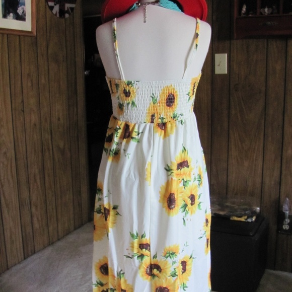 SUNFLOWER SUNDRESSES  BRAND NEW  CREAM COLOR  TRUE - Picture 6 of 7